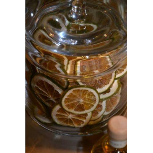 Dr. Vranjes Firenze Purškiamas kvapas patalynei 250 ml Ginger Lime iš Dr. Vranjes Firenze kolekcijos 30,00 EUR Dr. Vranjes Firenze Purškiamas kvapas patalynei 250 ml Ginger Lime iš Dr. Vranjes Firenze kolekcijos 30,00 EUR