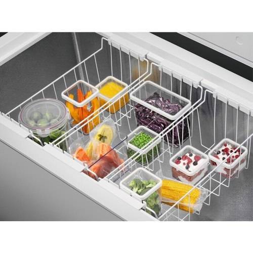 ELECTROLUX 371 l talpos šaldymo dėžė Electrolux LCB3LF38W0, LowFrost 435,00 EUR ELECTROLUX 371 l talpos šaldymo dėžė Electrolux LCB3LF38W0, LowFrost 435,00 EUR
