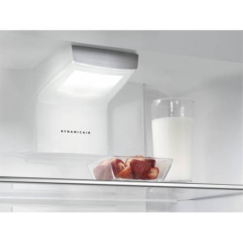 AEG Įmontuojamas šaldytuvas AEG SCE81816ZF 799,00 EUR AEG Įmontuojamas šaldytuvas AEG SCE81816ZF 799,00 EUR