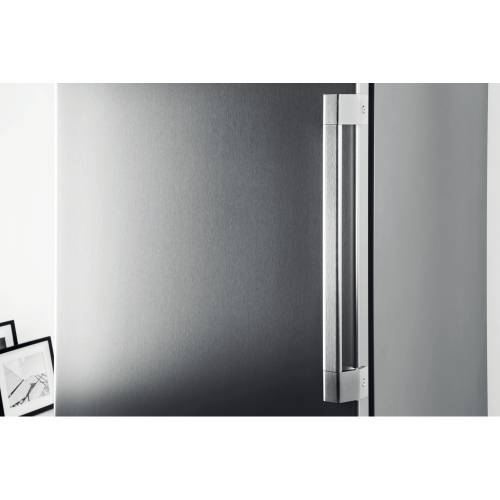 WHIRLPOOL Šaldiklis Whirlpool UW8 F2Y XBI F 2, NoFrost 555,00 EUR WHIRLPOOL Šaldiklis Whirlpool UW8 F2Y XBI F 2, NoFrost 555,00 EUR