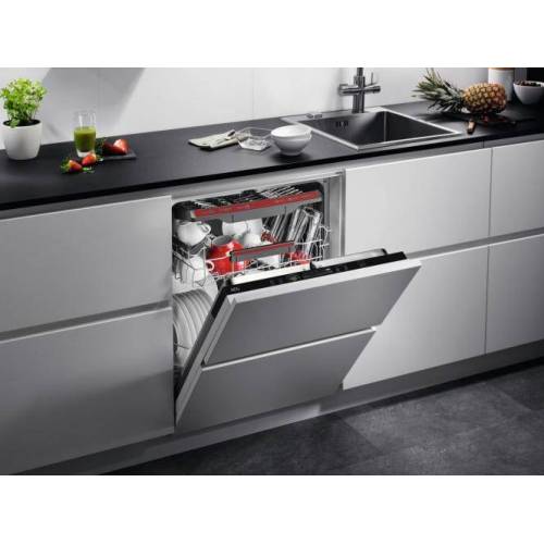 AEG Indaplovė AEG FSB72907P + DOVANA priemonės 499,00 €