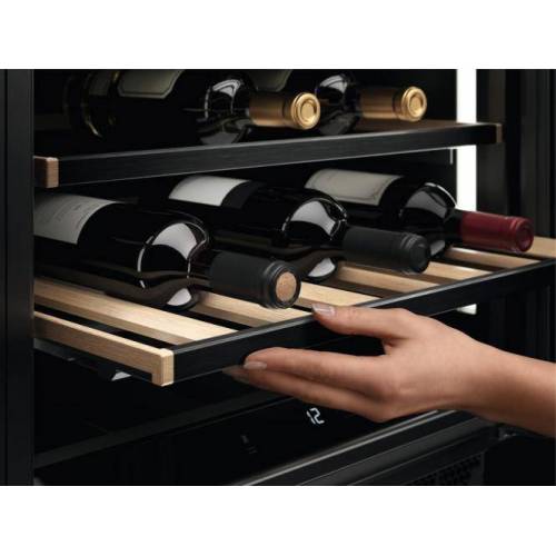 AEG 30 cm pločio įmontuojamas vyno šaldytuvas AEG AWUS020B5B 749,00 EUR