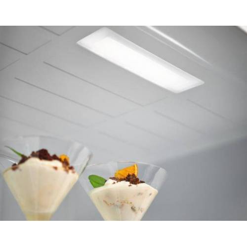 ELECTROLUX 186 cm ner plieno spalvos No Frost šaldytuvas Electrolux LNC7ME32X3 729,00 EUR
