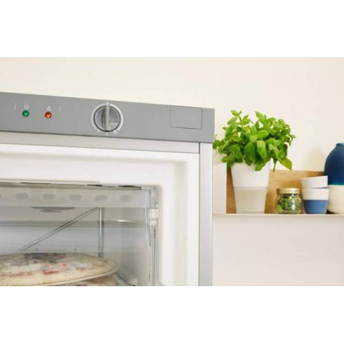 INDESIT 167 cm aukščio sidabrinės spalvos šaldiklis Indesit UI6 2 S 419,00 EUR INDESIT 167 cm aukščio sidabrinės spalvos šaldiklis Indesit UI6 2 S 419,00 EUR