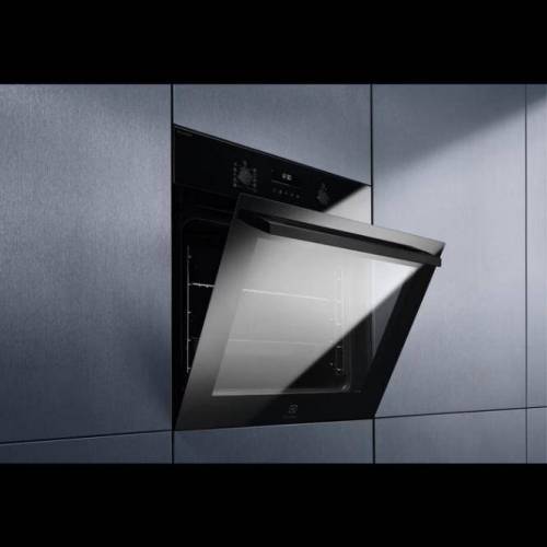 ELECTROLUX Juodos spalvos orkaitė Electrolux EOD6F77WZ 539,00 EUR