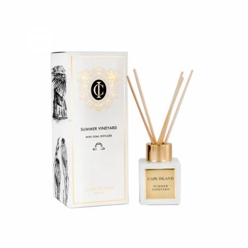 CAPE ISLAND CAPE ISLAND namų kvapas su lazdelėmis SUMMER VINEYARD 50ml 23,00 EUR CAPE ISLAND CAPE ISLAND namų kvapas su lazdelėmis SUMMER VINEYARD 50ml 23,00 EUR