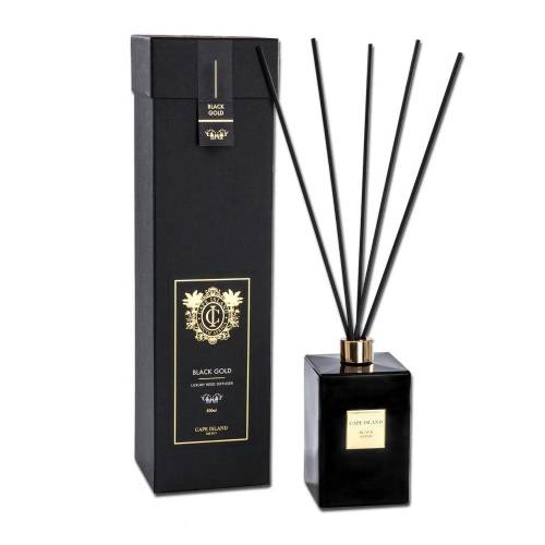 CAPE ISLAND CAPE ISLAND namų kvapas su lazdelėmis BLACK GOLD 500ml 72,00 EUR CAPE ISLAND CAPE ISLAND namų kvapas su lazdelėmis BLACK GOLD 500ml 72,00 EUR