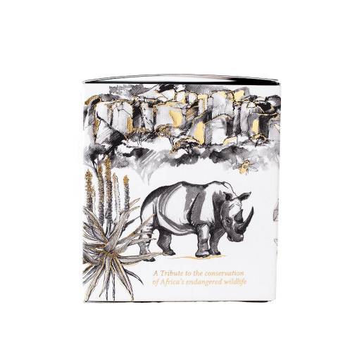 CAPE ISLAND CAPE ISLAND aromatinė žvakė BLACK GOLD 500g 59,00 EUR CAPE ISLAND CAPE ISLAND aromatinė žvakė BLACK GOLD 500g 59,00 EUR