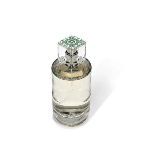 Rose et Marius R et M purškiamas namų kvapas UNE NUIT D'ETE SOUS LE FIGUIER 100ml 45,00 EUR Rose et Marius R et M purškiamas namų kvapas UNE NUIT D'ETE SOUS LE FIGUIER 100ml 45,00 EUR