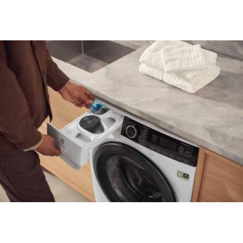 ELECTROLUX Skalbyklė su garų programa Electrolux EW7F3494EQ 599,00 €