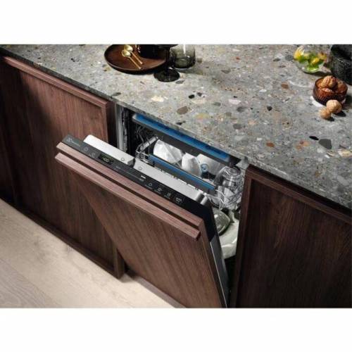 ELECTROLUX 45cm.pločio įmontuojama indaplovė Electrolux EEM63301L + DOVANA 529,00 €