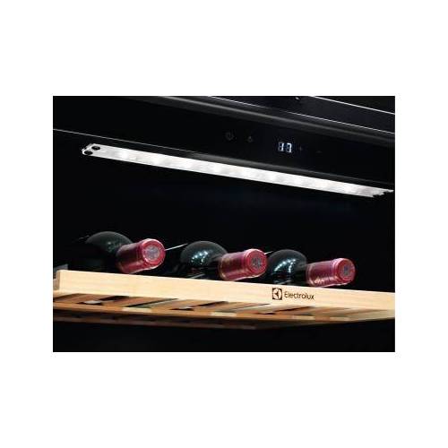 ELECTROLUX Įmontuojamas vyno šaldytuvas Electrolux EWS4052B5B 949,00 €