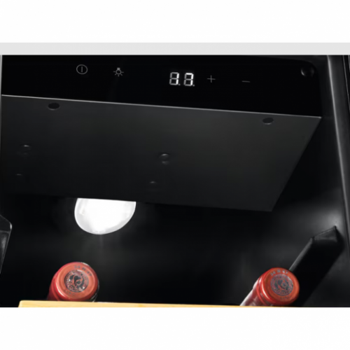 ELECTROLUX Įmontuojamas vyno šaldytuvas Electrolux EWS4020B5B 749,00 €