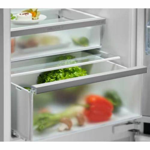 AEG 177 cm įmontuojamas šaldytuvas su šaldikliu AEG TC7CS181AF 1,119.00