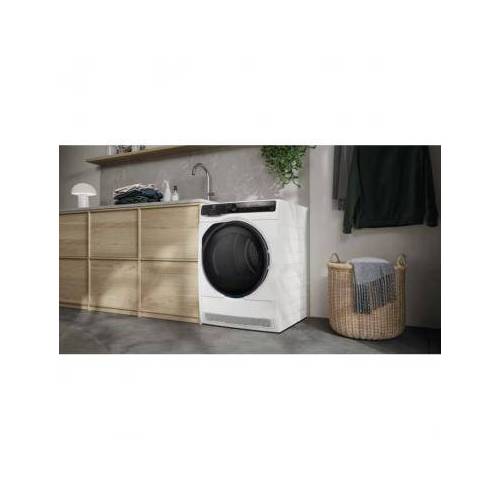 ELECTROLUX Džiovyklė su šilumos siurbliu Electrolux EW9D587KC1E 849,00 €