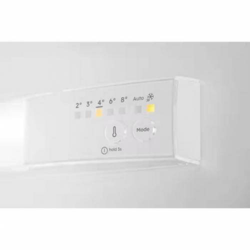 ELECTROLUX 178 cm. įmontuojamas šaldytuvas su šaldikliu Electrolux ENA7NE18S 589,00 €