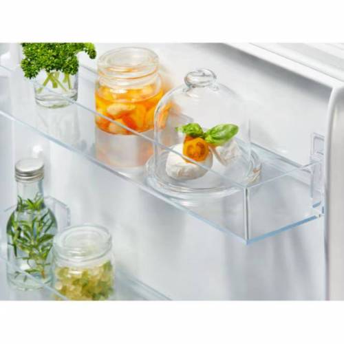 ELECTROLUX 178 cm. įmontuojamas šaldytuvas su šaldikliu Electrolux ENG8MD18S 785,00 €