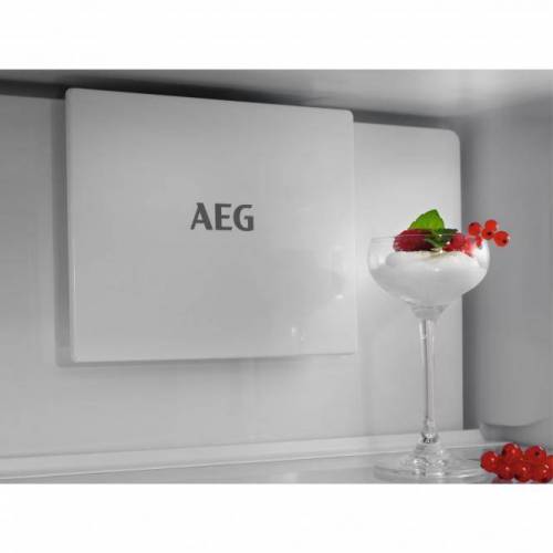 AEG 178 cm. įmontuojamas šaldytuvas su šaldikliu AEG TC7CS181DS 825,00 €