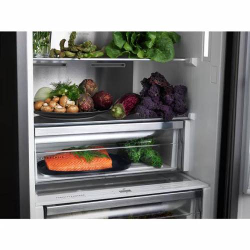 AEG 178 cm. įmontuojamas šaldytuvas su šaldikliu AEG TC7CS181DS 825,00 €