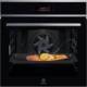 ELECTROLUX 70 litrų talpos įmontuojama garinė orkaitė Electrolux EOB8S39WX 999,00 €