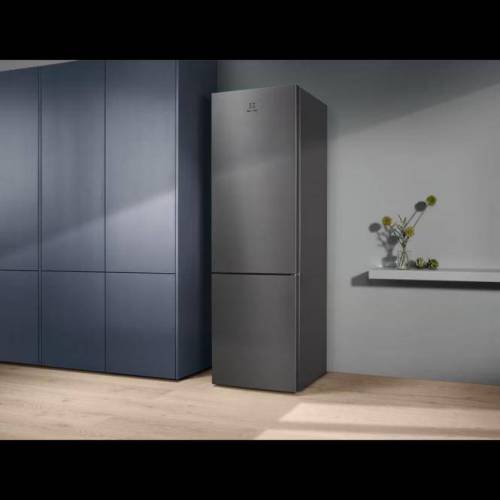 ELECTROLUX 201 cm aukščio ner plieno spalvos No Frost šaldytuvas su šaldikliu Electrolux LNT5ME36U1 689,00 €