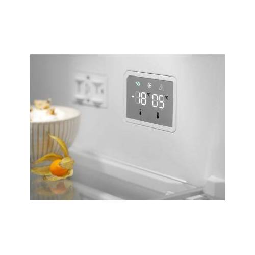 ELECTROLUX 201 cm aukščio juodos spalvos No Frost šaldytuvas su šaldikliu Electrolux LNT6HC37K1 679,00 €