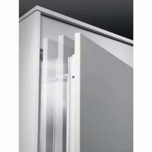 AEG 177 cm įmontuojamas šaldytuvas be šaldymo kameros AEG TK7DS181EC 860,00 €