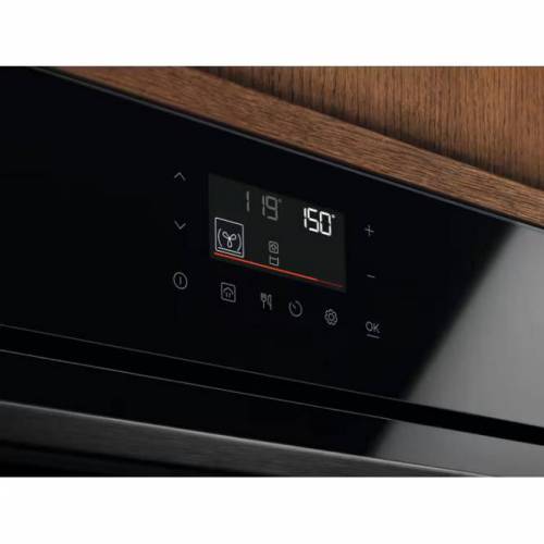 ELECTROLUX Juodos spalvos elektrinė daugiafunkcinė orkaitė Electrolux COD7C37Z 430,00 €