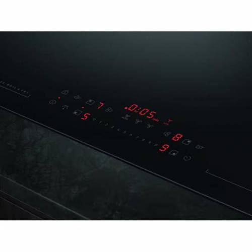 AEG 80 cm pločio indukcinė kaitlentė su integruotu gartraukiu AEG TT84CG33CB 1,500.00