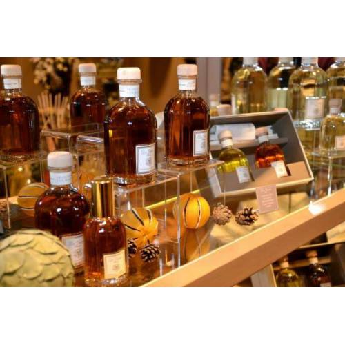 Dr.Vranjes Namų kvapas 500 ml Vaniglia Mandarino su lazdelėm iš Dr. Vranjes kolekcijos 83,50 EUR Dr.Vranjes Namų kvapas 500 ml Vaniglia Mandarino su lazdelėm iš Dr. Vranjes kolekcijos 83,50 EUR